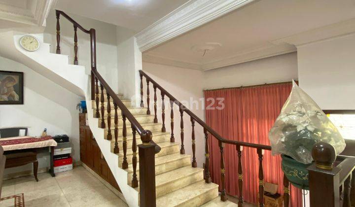 Di Jual Rumah Di Cempaka Lestari (dalam Komplek) Lebak Bulus Jakarta Selatanshmluas Tanah 200 M²luas Bangunan 387 M²hadap Taman5 Kamar Tidur 3 Kamar Mandi2 Kamar Tidur Art 1 Kamar Mandi Artlokasi Sangat Strategis- 3 Menit Ke Stasiun Mrt Lebak Bulus- ⁠5 Me 2