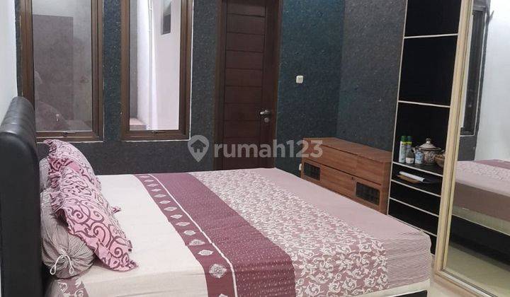 15-317
disewa Rumah Siap Huni Dalam Cluster H.naim Cipete Utara Jakarta Selatan 
shm 
luas Tanah : 151m²
luas Bangunan: 200m
kamar Tidur 6 + 1
kamar Mandi 4+1
listrik 4400
ruang Tamu
ruang Makan
dapur
carport 2
ac 
water Heater
furnish
ipl Perbulan Rp.950 1