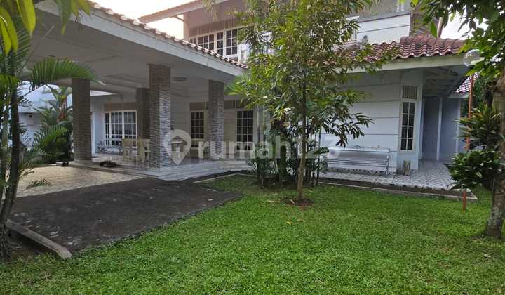 Dijual Rumah Lama 2 LT di Jln. Margasatwa Raya Pdk Labu Cilandak Jkt Selatan. LT. 1.450 M² (Phisik 1.500Nm²) LB 450 M² _Kmr Tidur 5 KM Mandi 5 Kmr Art/Sopir 3 dan KM Art 1. Lantai Marmer 60 X 120 Cm dan Keramik. Garasi 3 Mobil, Carport 10 Mobil.taman Depa