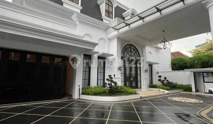 For Sale New & Luxurious House in Menteng - Central Jakarta
Premium 1-Story House with Private Swimming Pool in Jakarta's Most Prestigious Area.
Land Area: 753 m²
Building Area: 520 m²
Specifications:
4 Bedrooms (All Ensuite)
3 Bathrooms with Bat For Sale New & Luxurious House in Menteng - Central Jakarta
Premium 1-Story House with Private Swimming Pool in Jakarta's Most Prestigious Area.
Land Area: 753 m²
Building Area: 520 m²
Specifications:
4 Bedrooms (All Ensuite)
3 Bathrooms with Bat