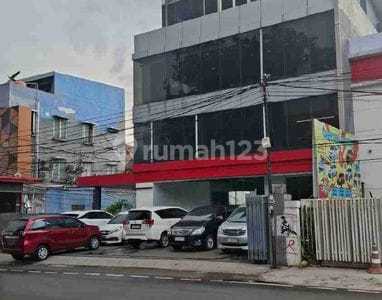 Disewakan Bagunnan Ruko Bangunan Ex Otto Klik di Radio Dalam Raya Gandaria Utara Kebayoran Baru SHM Jakarta Selatanluasan Tanah 28,5 Lebar Tanah 15,9= 453,5 M2dimensi Bangunan Per Lantailantai 1 : 11X23= 253 M2alantai 2 : 11X23=253 M2lantai 3 : 11X23=253 