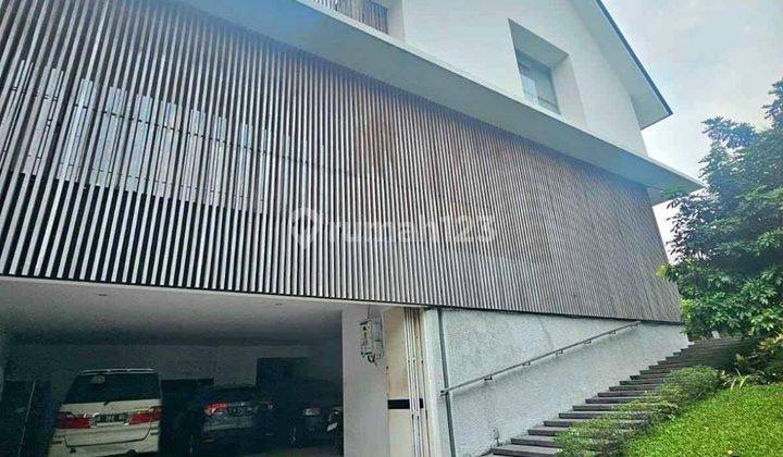 Dijual Rumah Mewah
taman Radio Dalam, Jakarta Selatan

spesifikasi::
lt 890 M2
lb 1285 M2
kt 7
km 8
gaming Room
gym Room
library Room
swimming Pool

art Blok Terpisah
carport 8
security Post
genset Ready
gudang
water Treatment System
bangunan D Bangun den 1