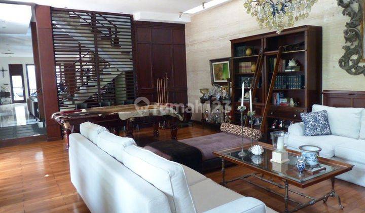 For Sale Luxury House Ready To Use In Ampera, Kemang Timur, Cilandak Jakarta Selatan.
unfurnished 
legalitas : 
shm, Imb
open Price : Rp.19,9m
turun Jadi==>rp.19 M Nego
negotiable 
1,5 Lantai 
land Of Area 905m² 
building : 750m² 
1 Master Room 1