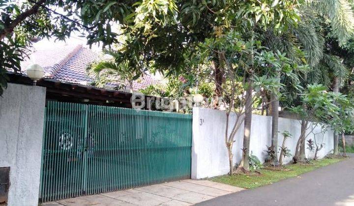 Rumah daerah elite luas nyaman di lingkungan asri dan aman. 1