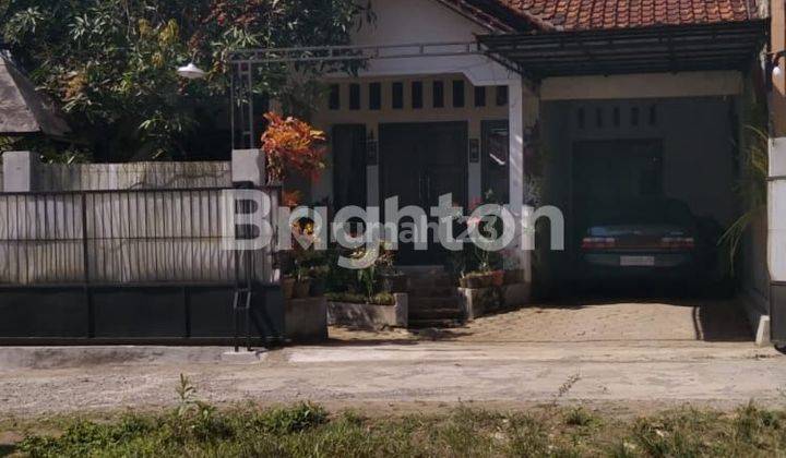 Rumah berhalaman kebun buah luas di  Kr Nanas Purwokerto 1