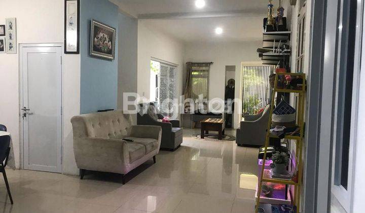 Rumah cantik bersih dekat Taman Budaya 1