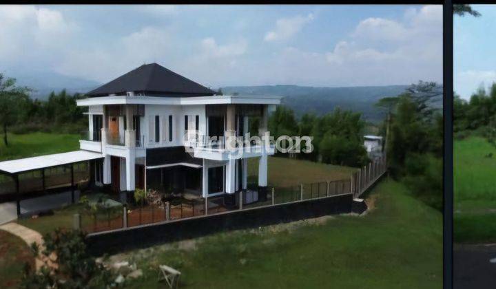 Rumah mewah di hooek view dan lingkungan cantik di Sentul City 1