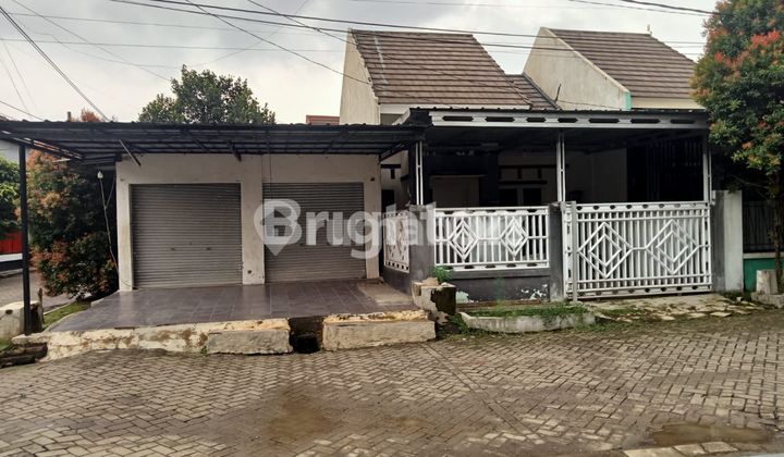 House in hooek+ ready-to-use shop in Vila Bogor Indah 5 1