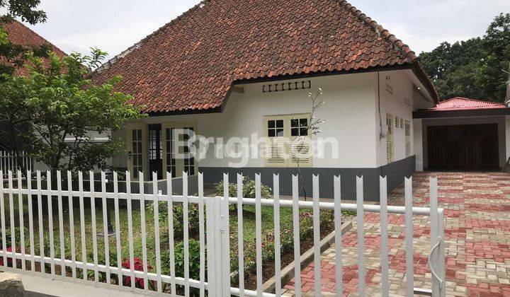 Rumah Colonial clasic siap huni di area premium Bogor. 1