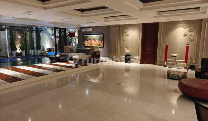 Rumah Mewahada Lift Disunter