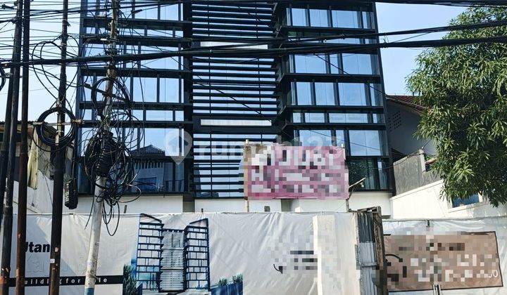 Ruko Ada Lift di Utan Kayu Ruko Ada Lift di Utan Kayu