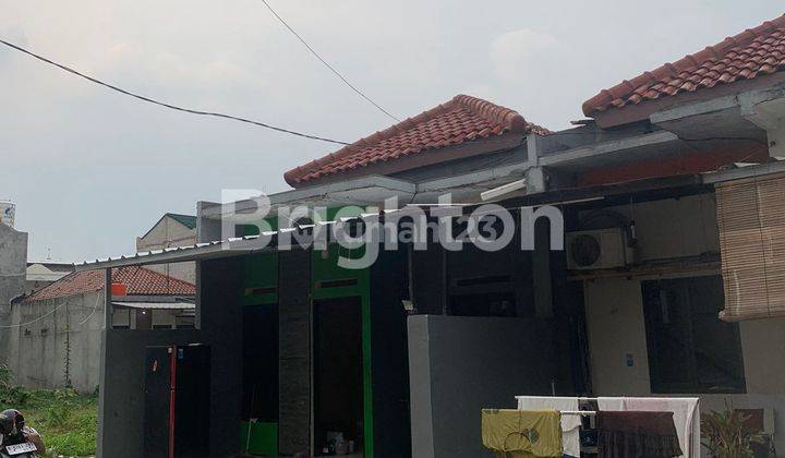 RUMAH STRATEGIS DI LINGKUNGAN YANG AMAN DAN DEKAT KE PUSAT PERBELANJAAN DAN MALL DAN UNIVERSITAS 1