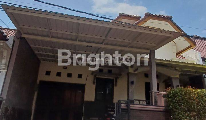 RUMAH LOKASI SANGAT BAGUS DI PESONA KHAYANGAN 1