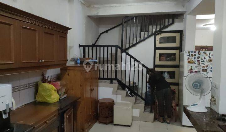 Dijual Rumah 2 Lantai Siap Huni di Taman Semanan Indah 2