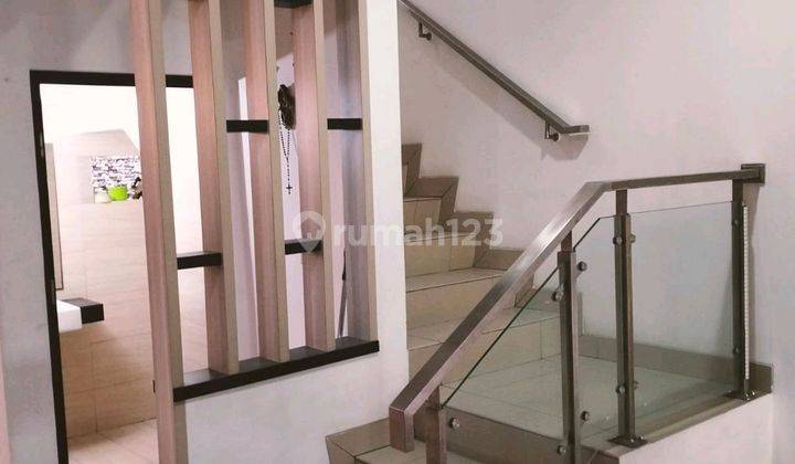 Di Sewakan Rumah Elite Bagus Greenlake City East Asia Furnished 2