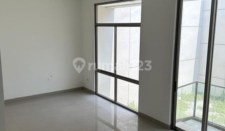 Rumah 2 Lantai Unfurnish Manhattan Bagus 8x25