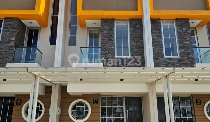 3-Story House in Arcadia Cluster, Pantai Indah Kapuk 4.5x10 3-Story House in Arcadia Cluster, Pantai Indah Kapuk 4.5x10