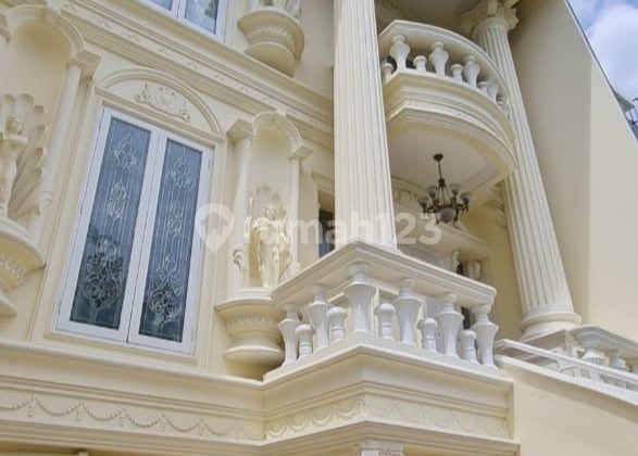 Rumah Mewah Walet Indah Furnish Pantai Indah Kapuk 8X23