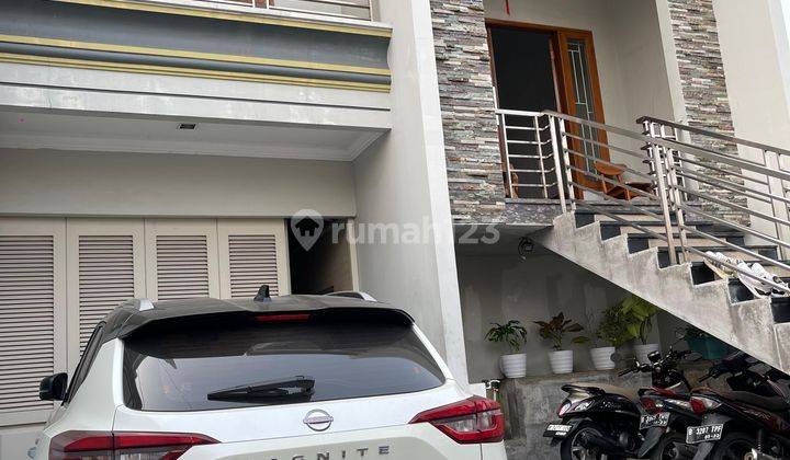 Rumah 3 Lantai Bagus Furnish SHM Luas 207m Siap Huni 2