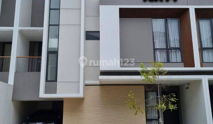 Rumah 2.5 Lantai Semi Furnished di Cakung, Jakarta Timur 1