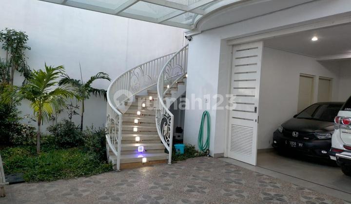 For Sale Rumah Cantik Ada Kolam Renang di Tengah Kota Surabaya La 421 2