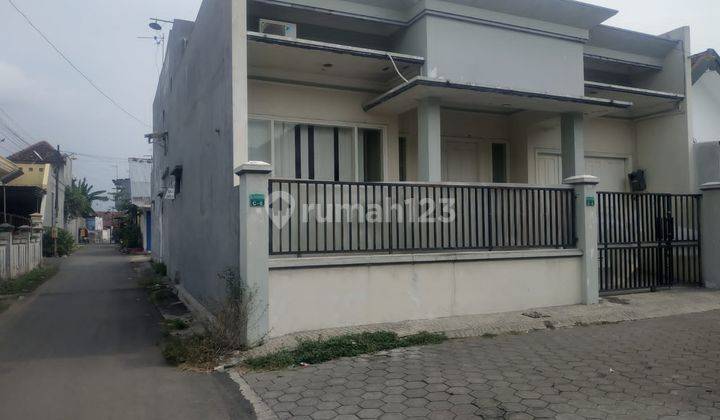 FOR SALE RUMAH MODERN MINIMALIS TENGAH KOTA JOMBANG LEE 12 1