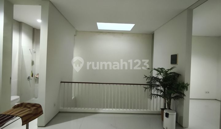 For Sale Beautiful Move-in Ready House at Stonegate Citraland Surabaya City 377 2