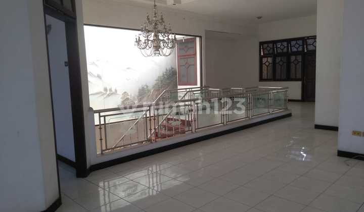 FOR SALE HOOK ROW HOUSE ON MAIN ROAD AT SIMPANG DARMO PERMAI SURABAYA CITY MA 406 2