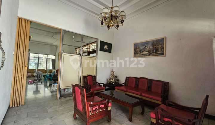 For Sale Rumah bisa untuk Kantor dan Usaha di Raya Satelit Surabaya Ema 147 2