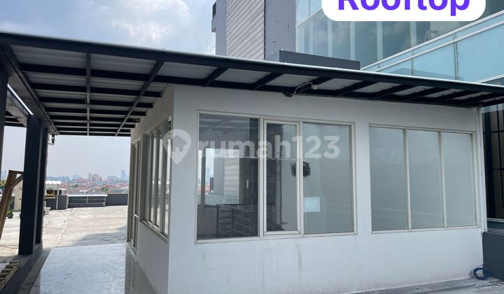 FOR RENT 4-STORY STRATEGIC SHOPHOUSE ON RAYA DHARMAHUSADA, SURABAYA CITY FD 231 2