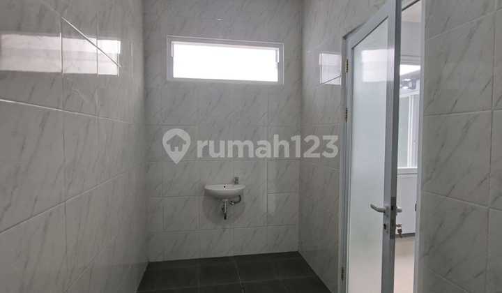 For Sale One Step Away from Merr House at Nirwana Executive Surabaya, 110 square meters. 2