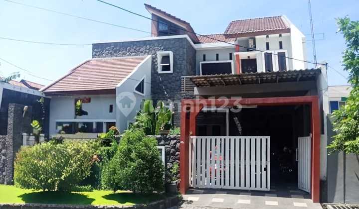For Sale Beautiful Ready-to-Live Home in Gayungsari Surabaya Imk 63 1