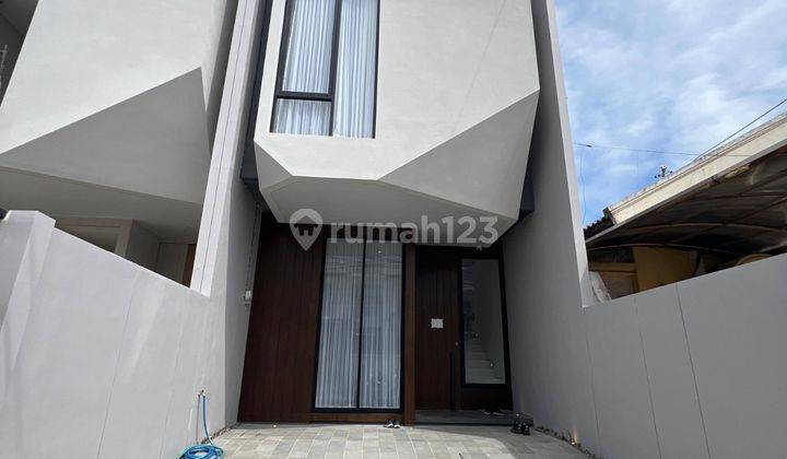 For Sale Rumah Cantik Baru 2LT Include Furnish Sutorejo Vg 04 1