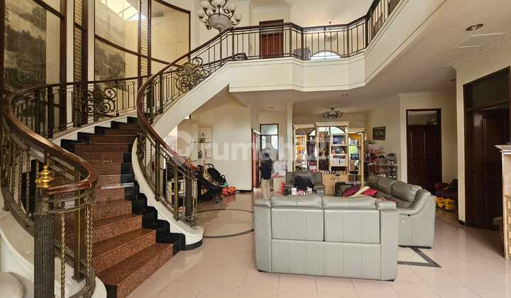 For Sale Rumah Cantik Halaman Luas di Araya Surabaya Kota Ema 143 2