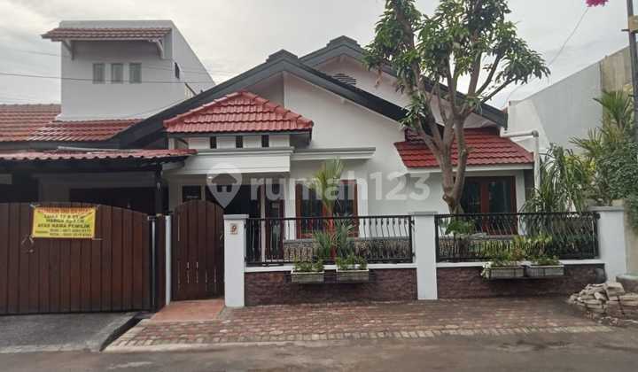 FOR SALE RUMAH CANTIK TERAWAT ROW JALAN LEBAR DI KEDUNG BARUK SURABAYA KOTA LA 432