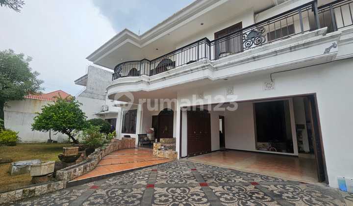 For Sale Rumah Cantik Halaman Luas di Araya Surabaya Kota Ema 143 1