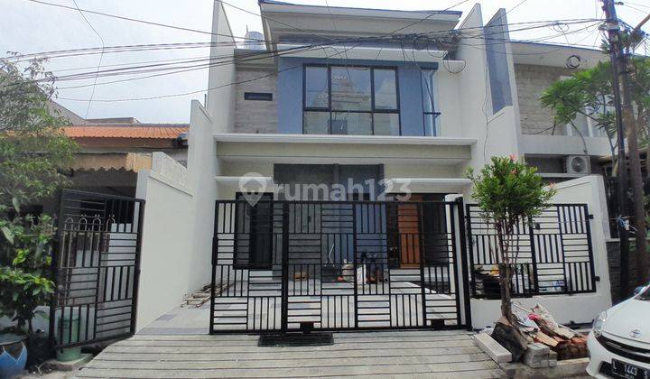 Rumah di Manyar 2 Lantai SHM Baru Selatan ready 1