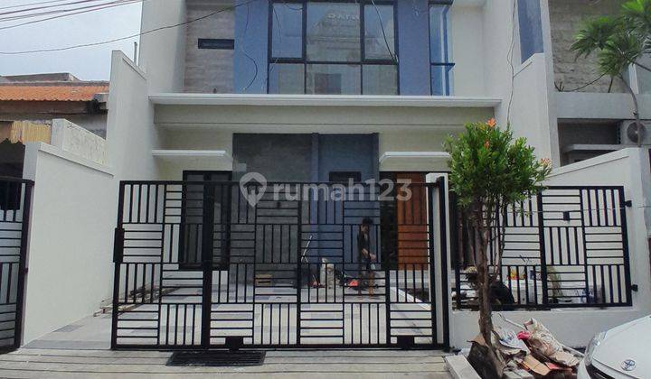 Rumah di Manyar 2 Lantai SHM Baru Selatan ready 2