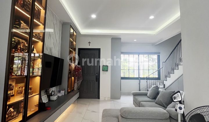 Rumah Alam Sutera Winona, Murah di Bawah Pasaran, 6X18, Full Renov 3 Lantai, Full Furnish, Hadap Danau, Tenang, Teduh. Rumah Alam Sutera Winona, Murah di Bawah Pasaran, 6X18, Full Renov 3 Lantai, Full Furnish, Hadap Danau, Tenang, Teduh.