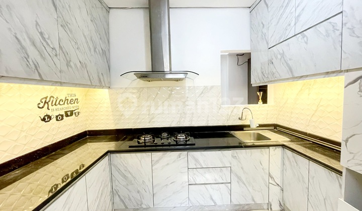 Puri Indah House, 10x15, Beautiful, Neat, Fully Furnished, South Facing Puri Indah House, 10x15, Beautiful, Neat, Fully Furnished, South Facing