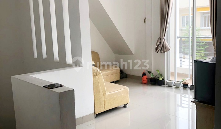 Rumah Walet Pik, 160 M2, Hadap Selatan, SHM 2