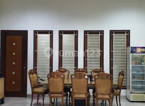 RUMAH MEWAH PIK WALET INDAH 360 M2, 3 LANTAI, HADAP UTARA 2