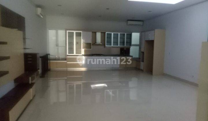 Rumah Pluit, 370 M2,  3.5 Lantai, Hadap Barat, Shm 1