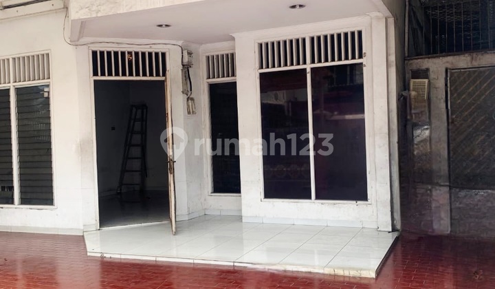 Old House in Pluit Timur Residence, Cheap Price Land Only, 8X20, South Facing, SHM