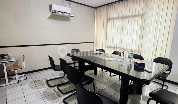 Warehouse & Office in Alam Sutera, Cheap, 3 Floors, High Ceiling, Good, Neat, Ready to Use