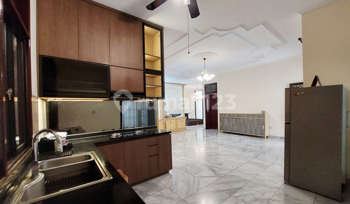 Puri Indah House, Luxurious, Affordable, 10x28, Fully Furnished, Excellent, Ready to Use