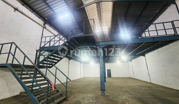 Daan Mogot Warehouse, Cheap, Neat, 2 Floors with Office, 40 Ft Container Access