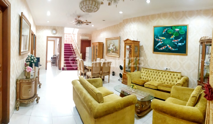 Rumah Puri Indah, 10x20, Mewah, Hadap Barat, Siap Huni