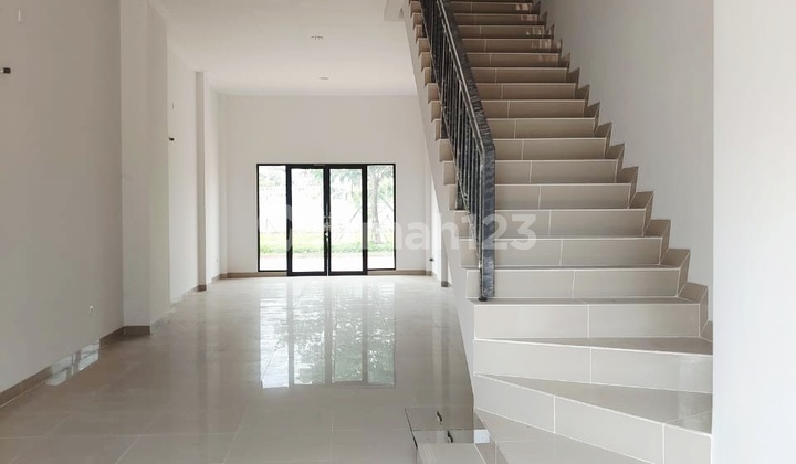 Ruko Sedayu Square Kelapa Gading, 4.5x15, Boulevard 2 Muka, Siap Pakai Ruko Sedayu Square Kelapa Gading, 4.5x15, Boulevard 2 Muka, Siap Pakai