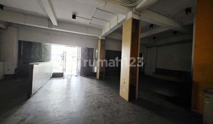 Connected Puri Pesanggrahan Shophouse, Affordable, 400 M2, Facing a Busy Street, Suitable for All Culinary Businesses: Restaurant, Cafe, Showroom, Salon, Clinic, Therapy, Courses. Connected Puri Pesanggrahan Shophouse, Affordable, 400 M2, Facing a Busy Street, Suitable for All Culinary Businesses: Restaurant, Cafe, Showroom, Salon, Clinic, Therapy, Courses.